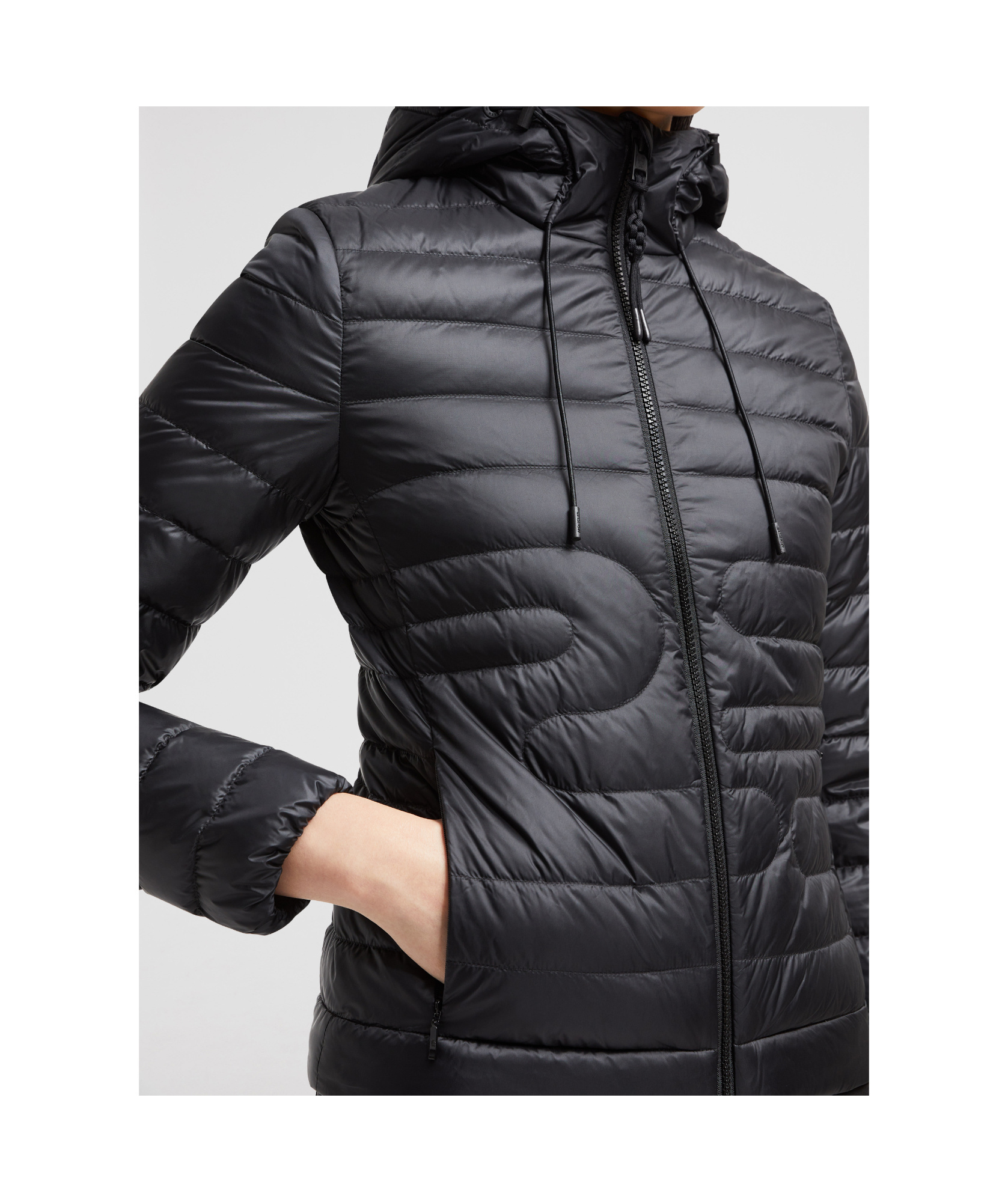 Moncler Xiaobai Hooded Snake Quilted Short Down Jacket In Black