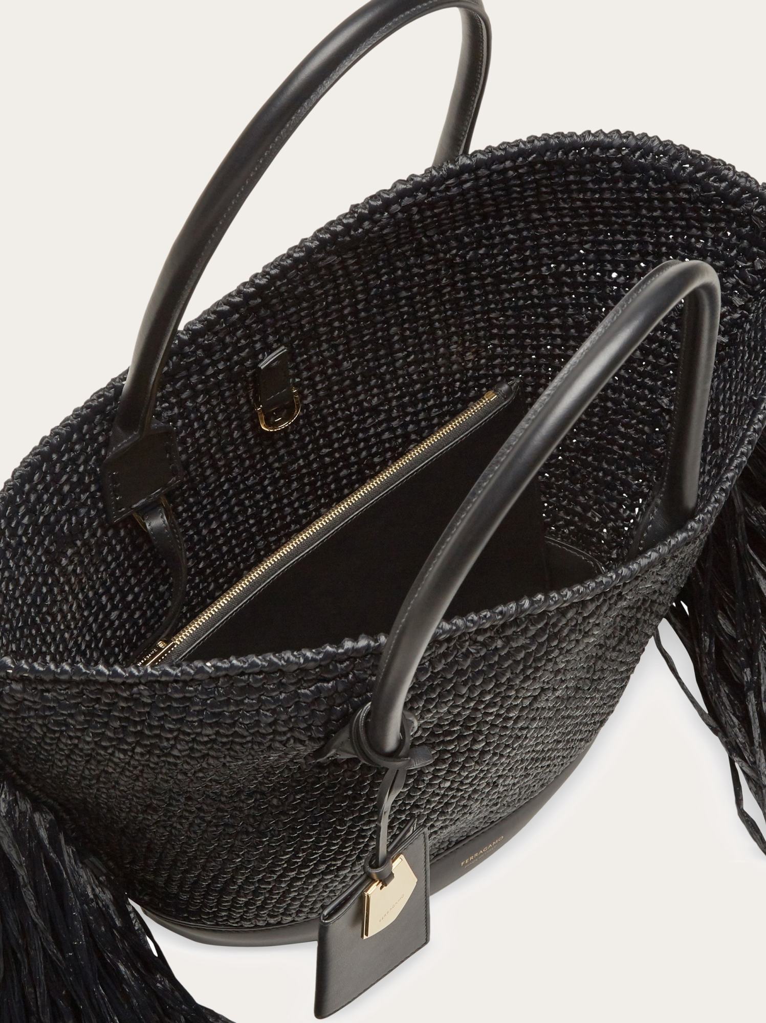 Ferragamo Fringed Raffia Tote Bag In Black
