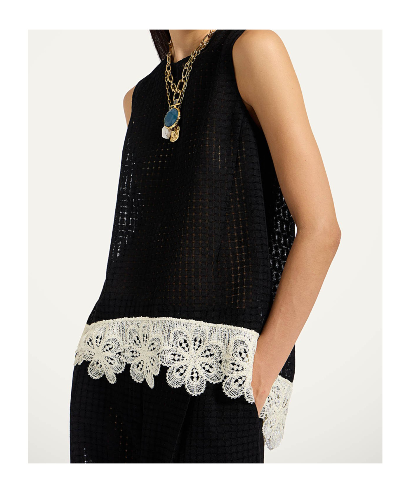 La Doublej La Scala Lace-hem Sleeveless Top In Black