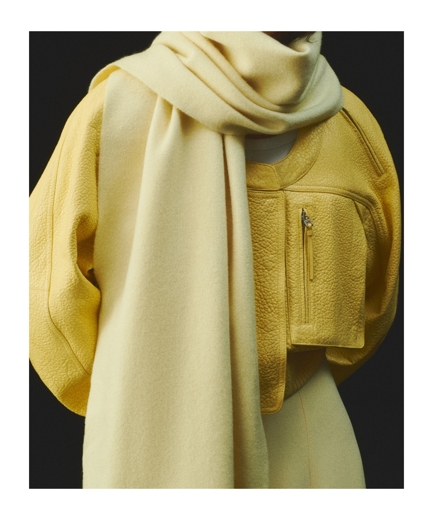 Jacquemus Le Tailleur Logo Embroidered Scarf In Yellow