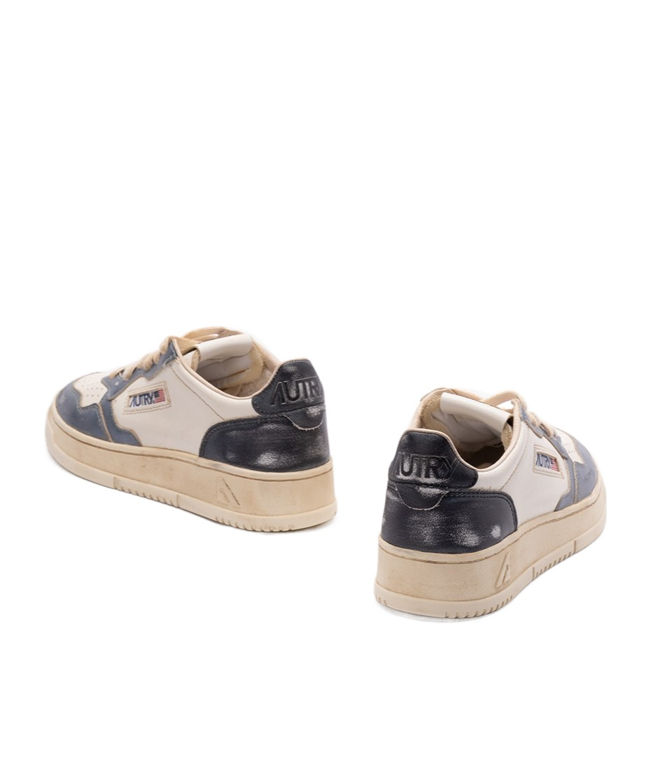 Autry Sup Vint Low-cut Sneakers In Nude