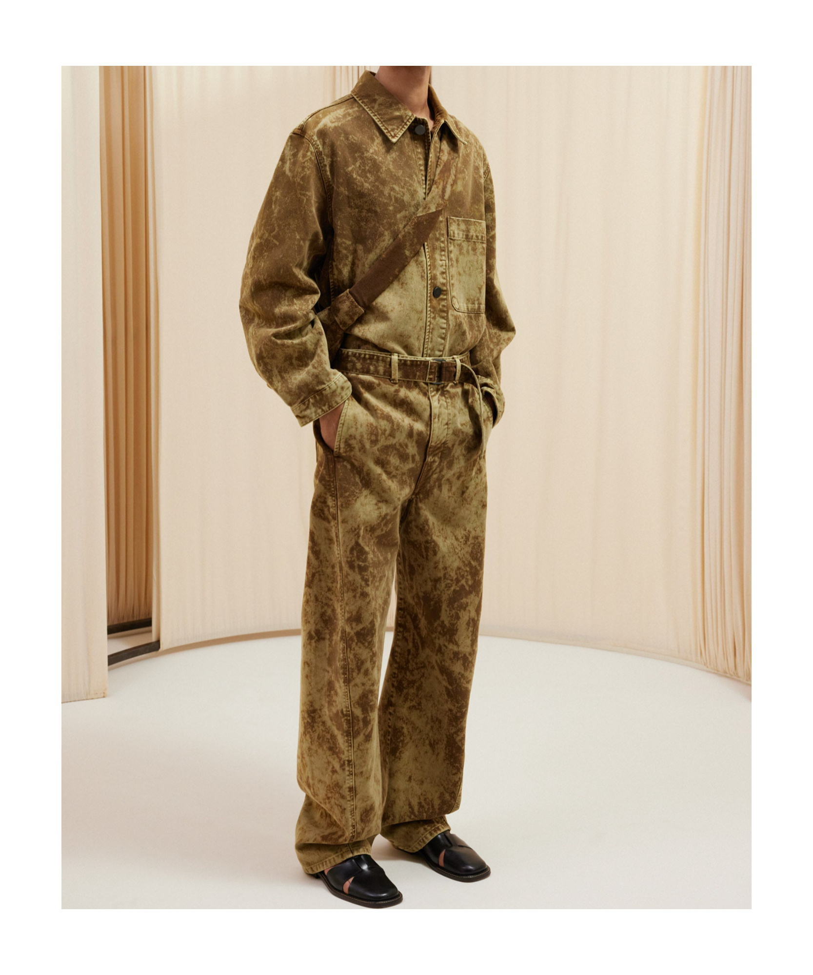 Lemaire Boxy Trucker Jacket In Brown