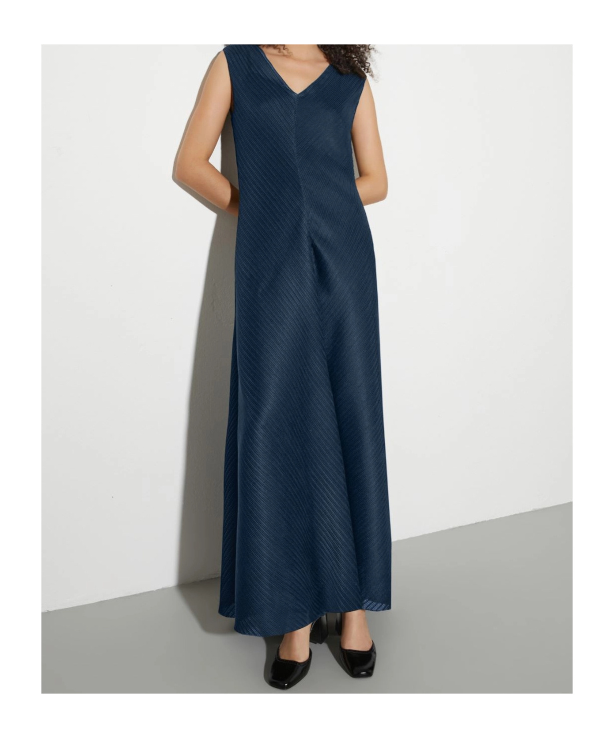 Maxco. Pleated Jersey Maxi Dress In Blue