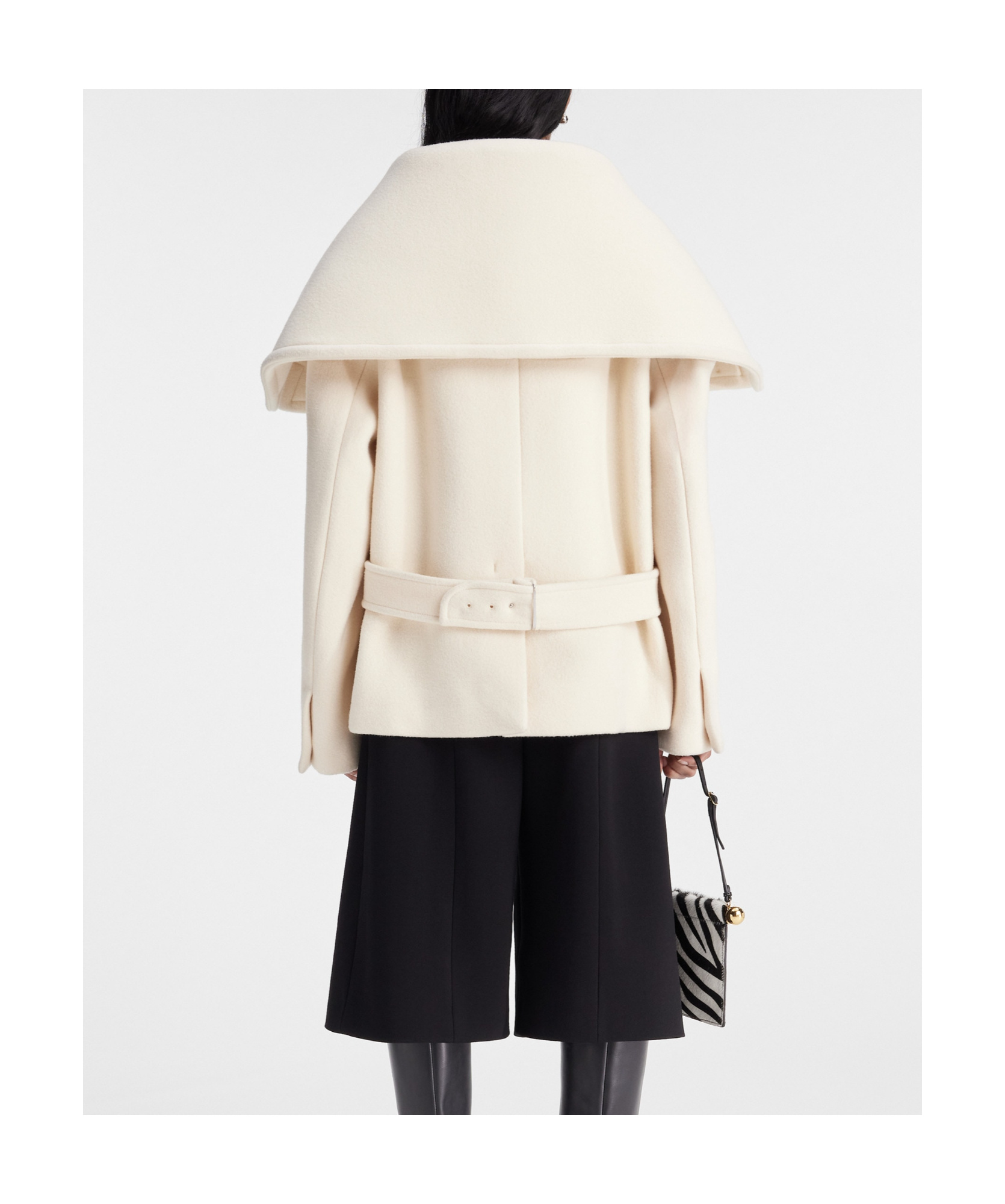 Jacquemus Pendant Collar Jacket In White
