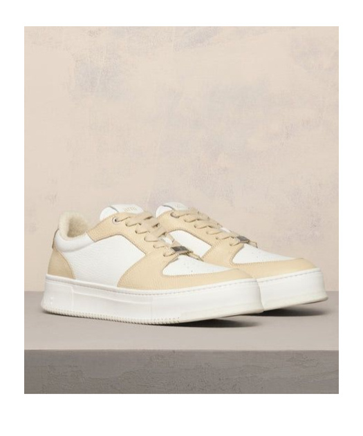 Ami Alexandre Mattiussi Laced Sneakers In White