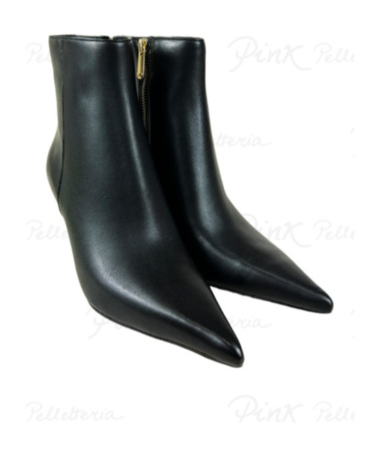 Michael Kors Pointed Short Boots In Black
