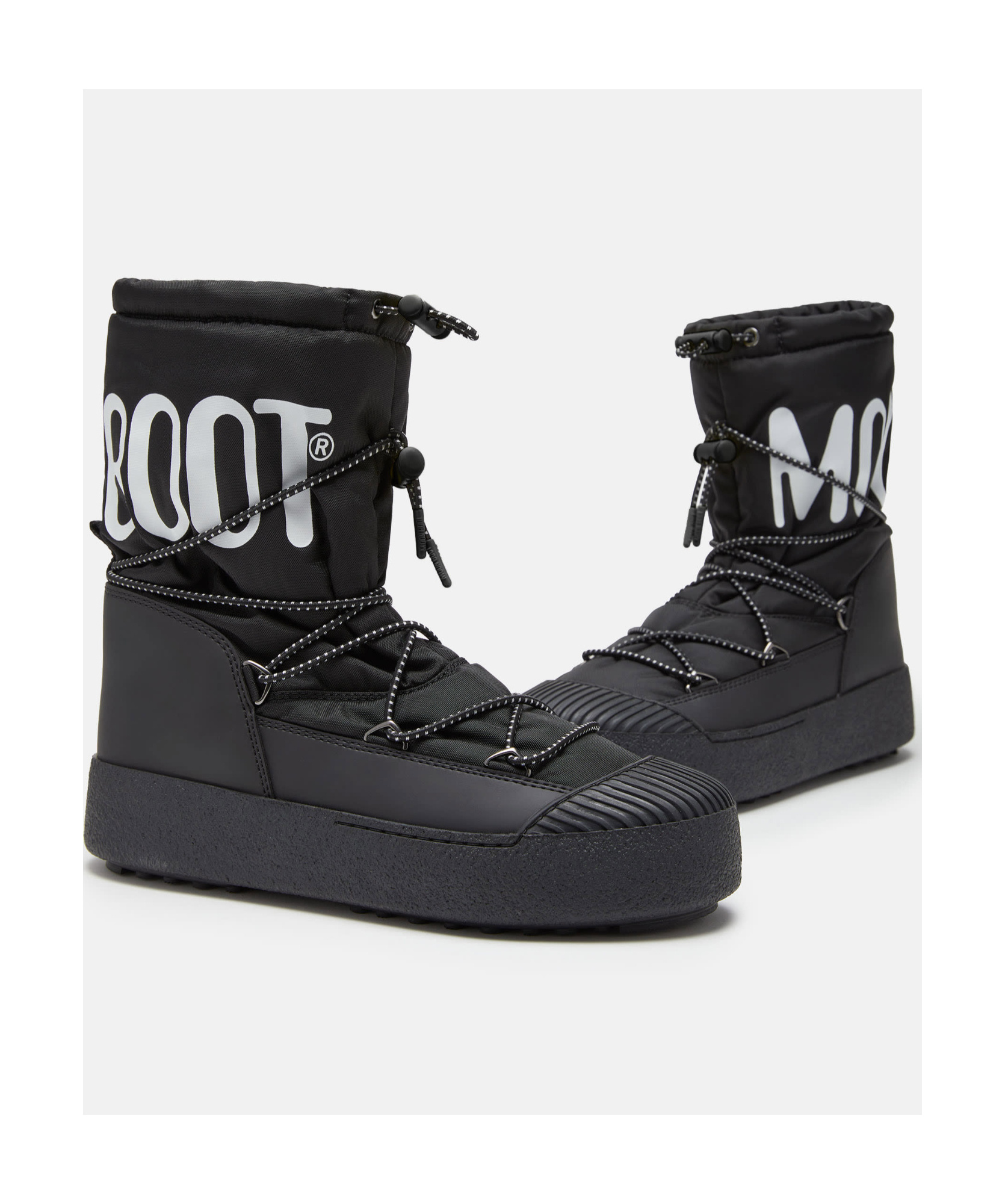 Moon Boot Round Toe Boots In Black