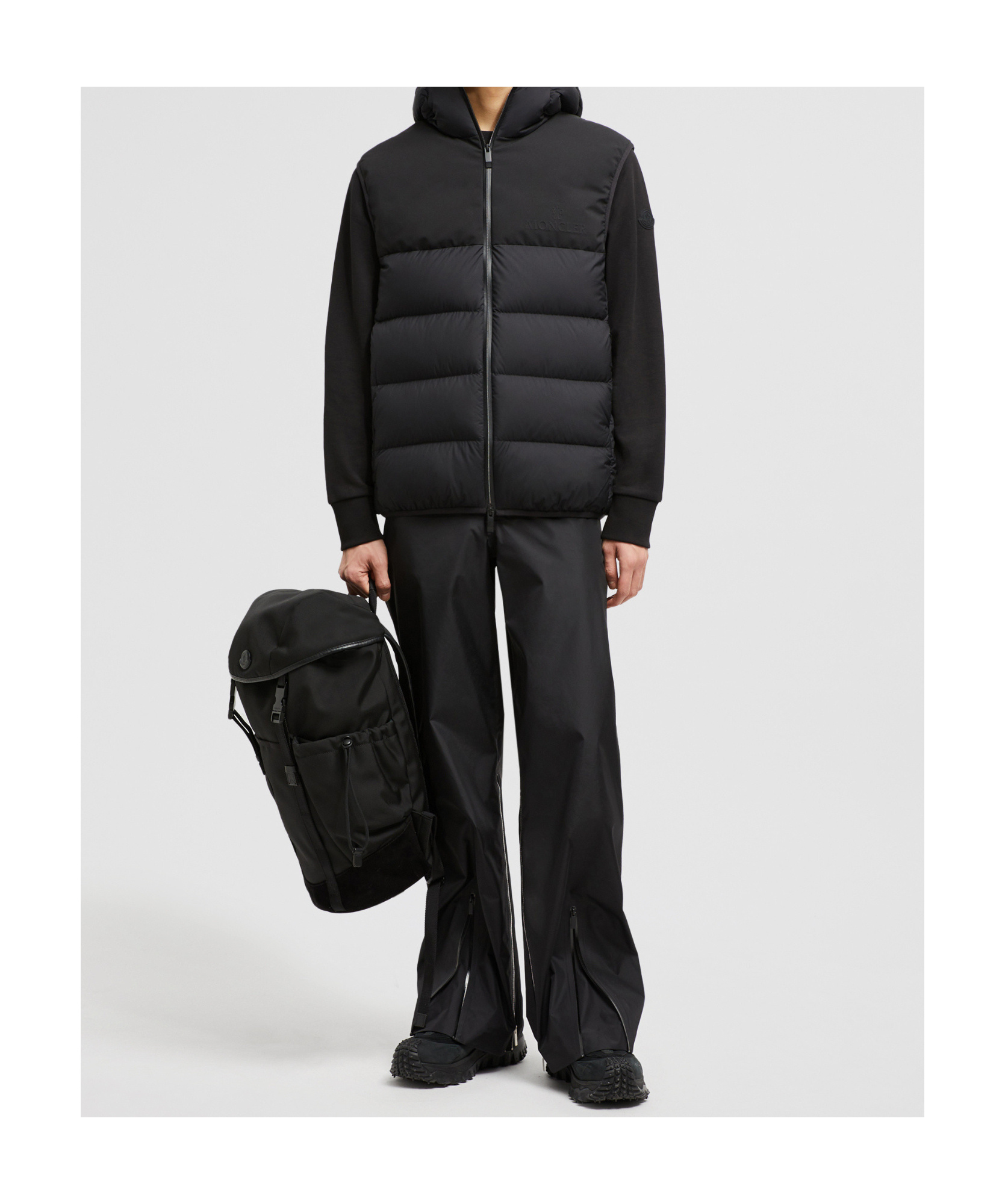 Moncler Doudoune Sans Manches À Capuche Bresse In Black