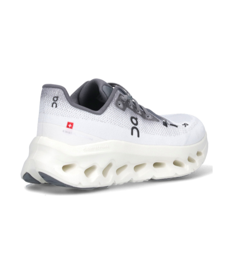 ON RUNNING CLOUDTILT SNEAKERS