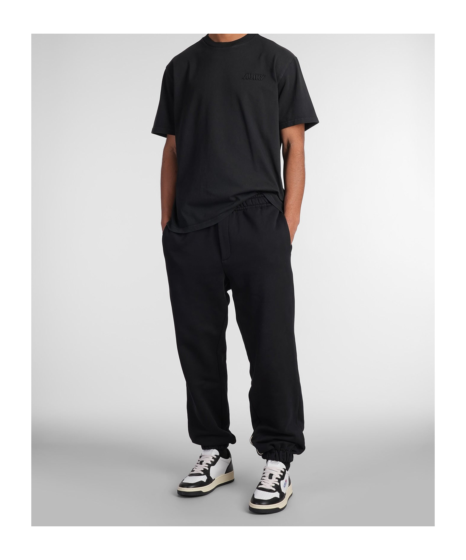Autry Crew Neck Logo Embroidered T-shirt In Black