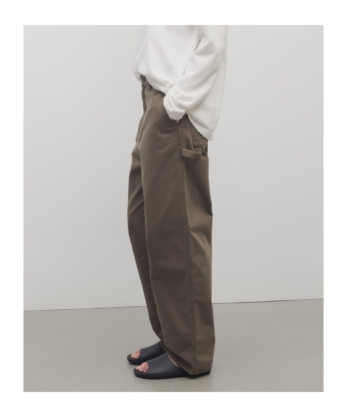 The Row Zalenka Cropped Cotton And Cashmere-blend Twill Straight-leg Pants In Neutral