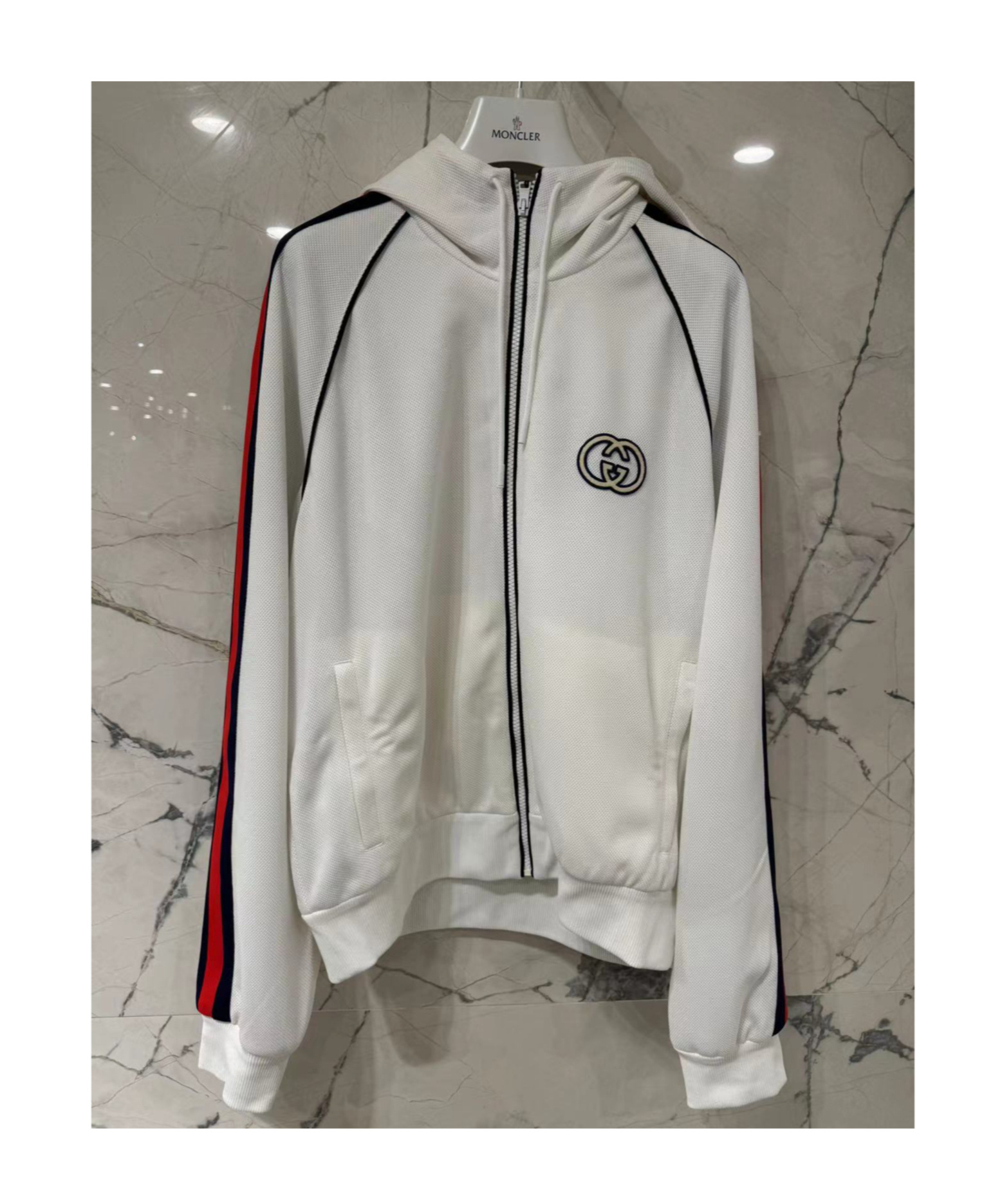 Gucci Hooded Long-sleeved Hoodie In Gray