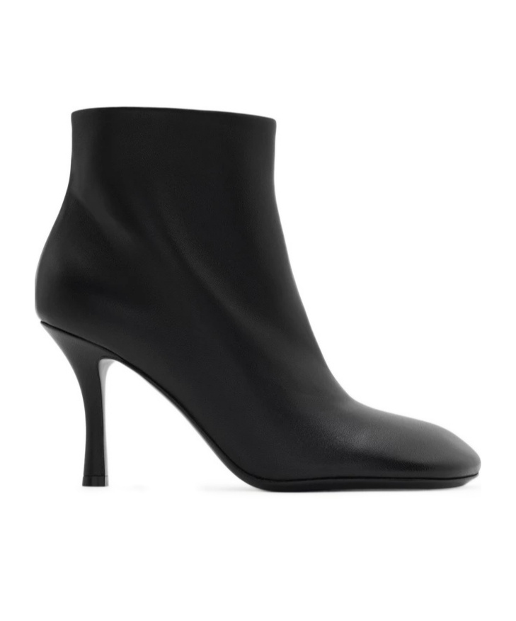 Burberry Baby 85 Leather Ankle Boots In Black