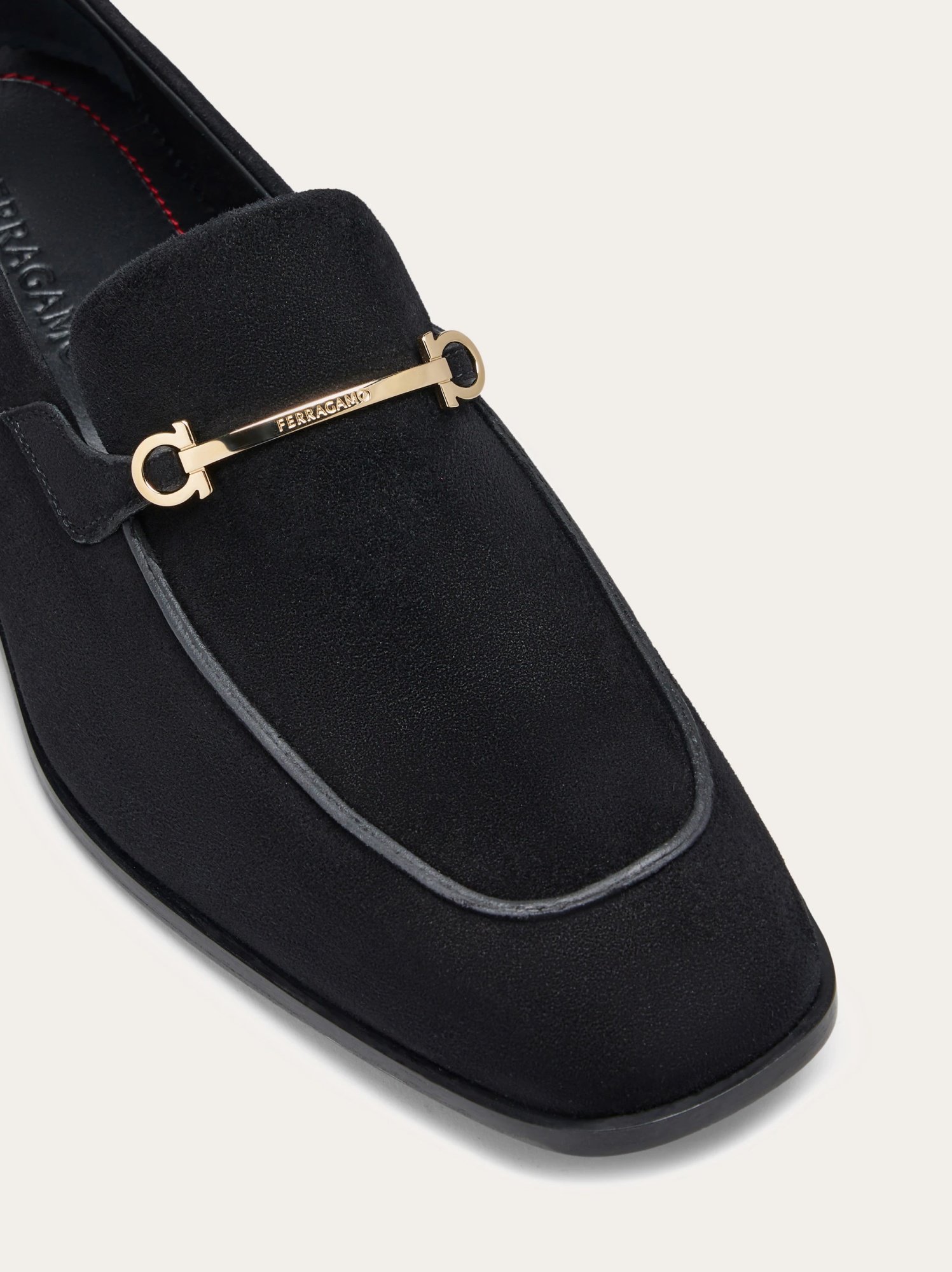 Ferragamo Gancini Decorative Business Loafers In Black