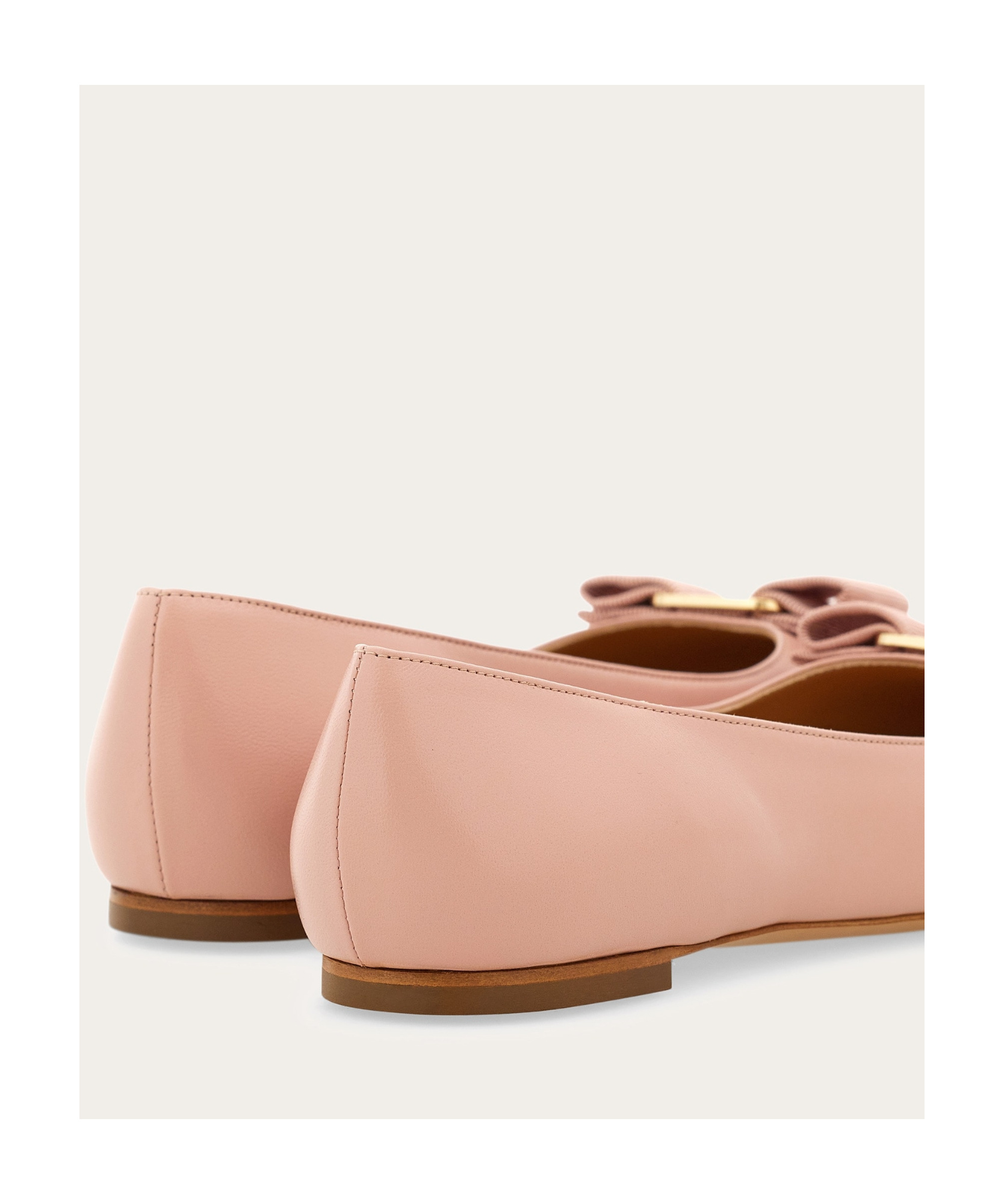 Ferragamo Varina Bow-detailed Patent-leather Ballet Flats In Nude