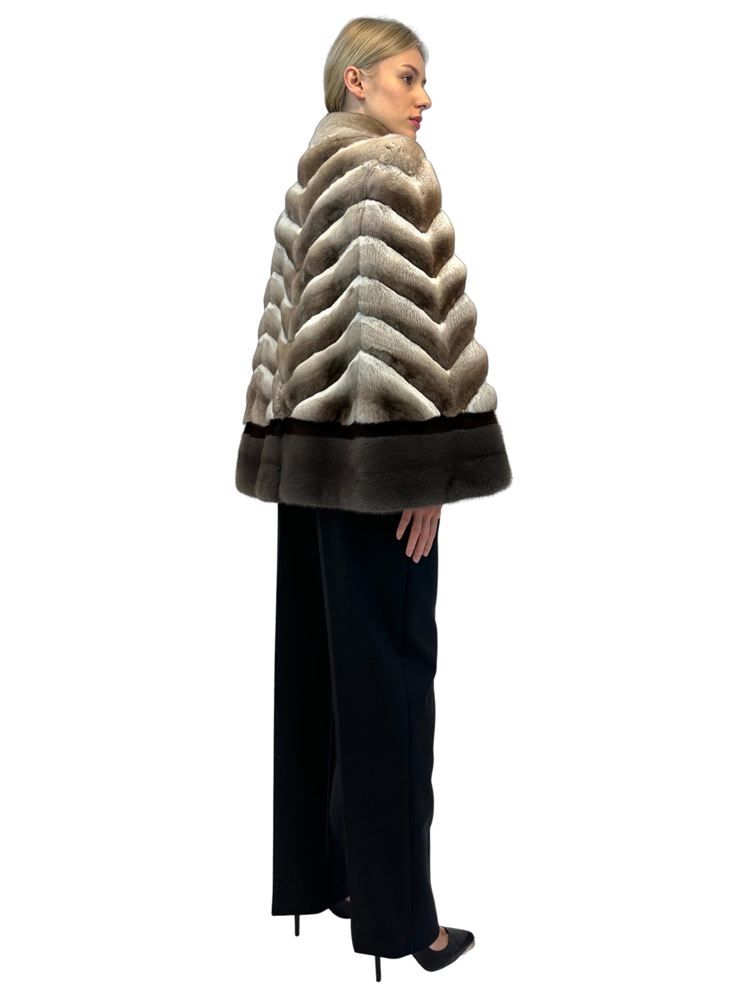 Liska Standing Collar Fur In Black