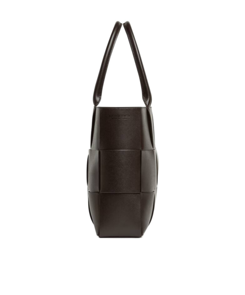 Bottega Veneta Arco Handbag In Black