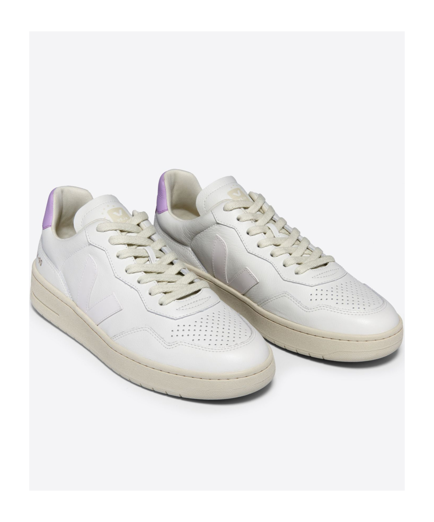Veja V-90 Low-cut Casual Shoes In White