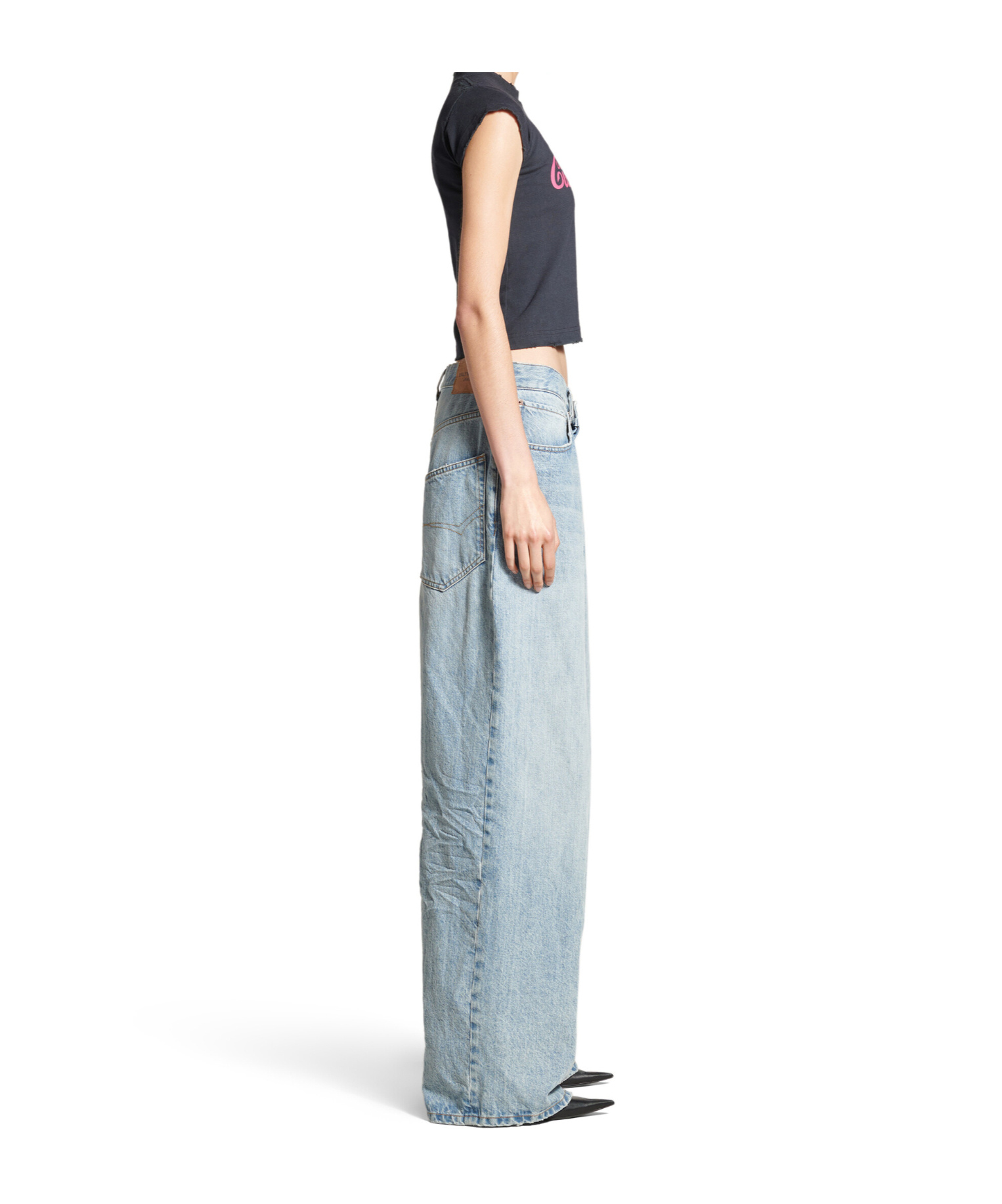 Balenciaga Logo Distressed Crop Shrunk T-shirt In Black