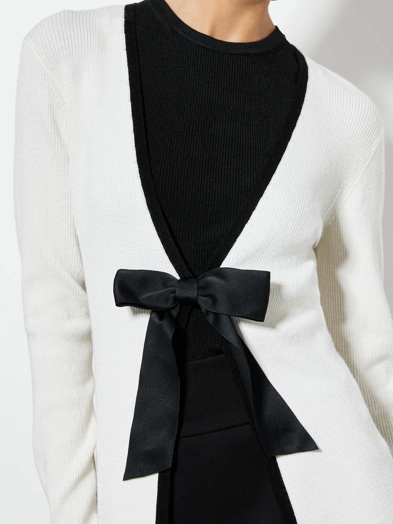 Alice And Olivia Long Cardigan In Beige/black