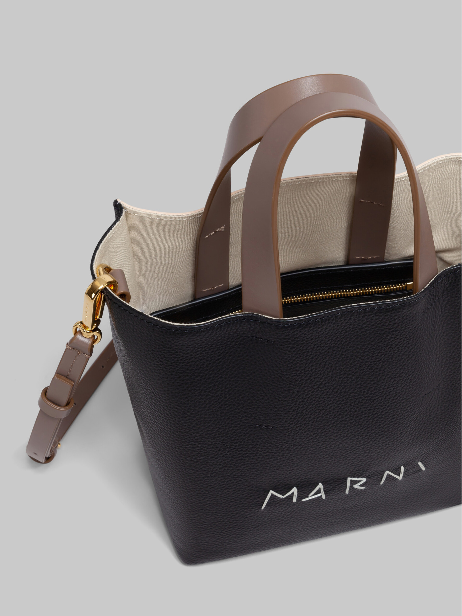 Marni Borsa A Mano Museo Mini In Pelle Bicolor Donna In Black