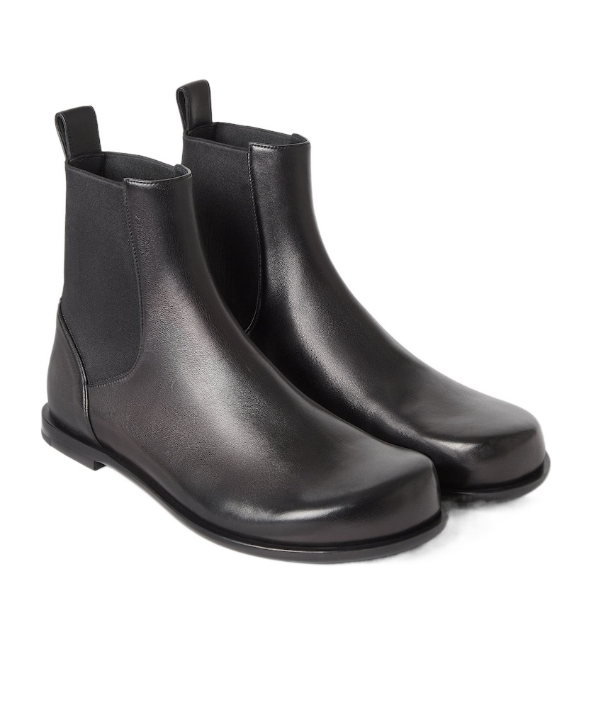 Fendi Ff Squared Nappa Leather Chelsea Boots In Black