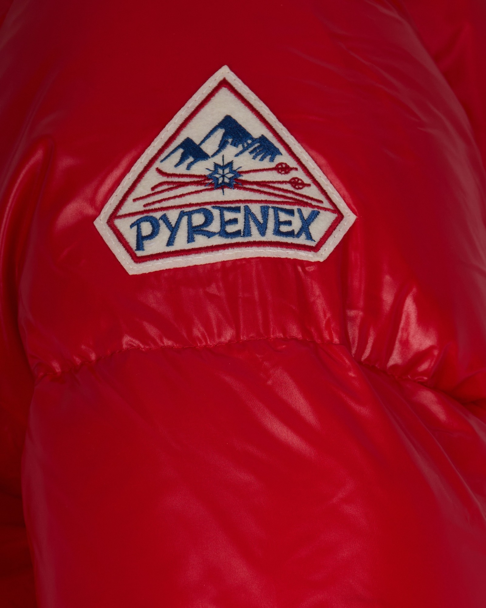 Pyrenex Long-sleeved Down Jacket In Red