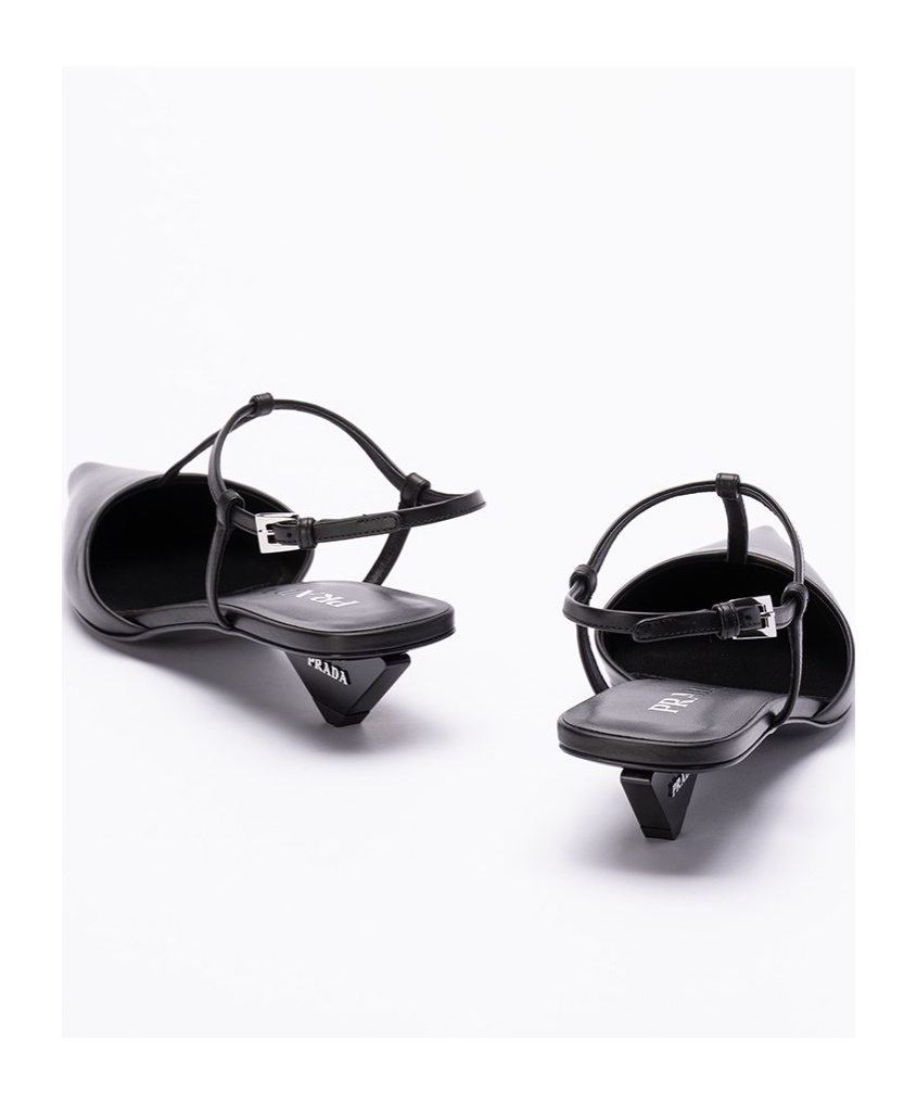 Prada 35 Calf Leather Pumps In Black