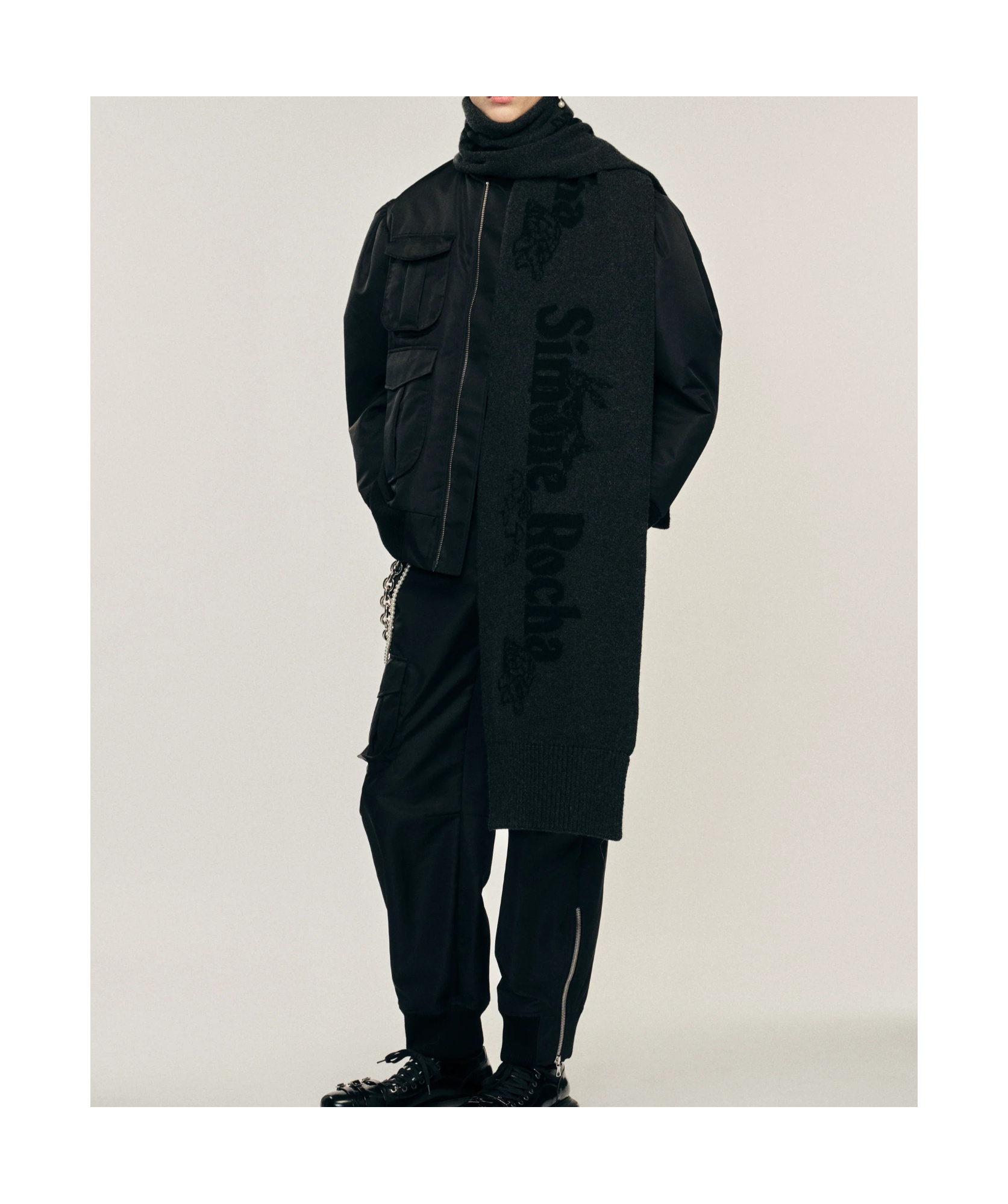 Simone Rocha Logo-embellished Wool Scarf In Black