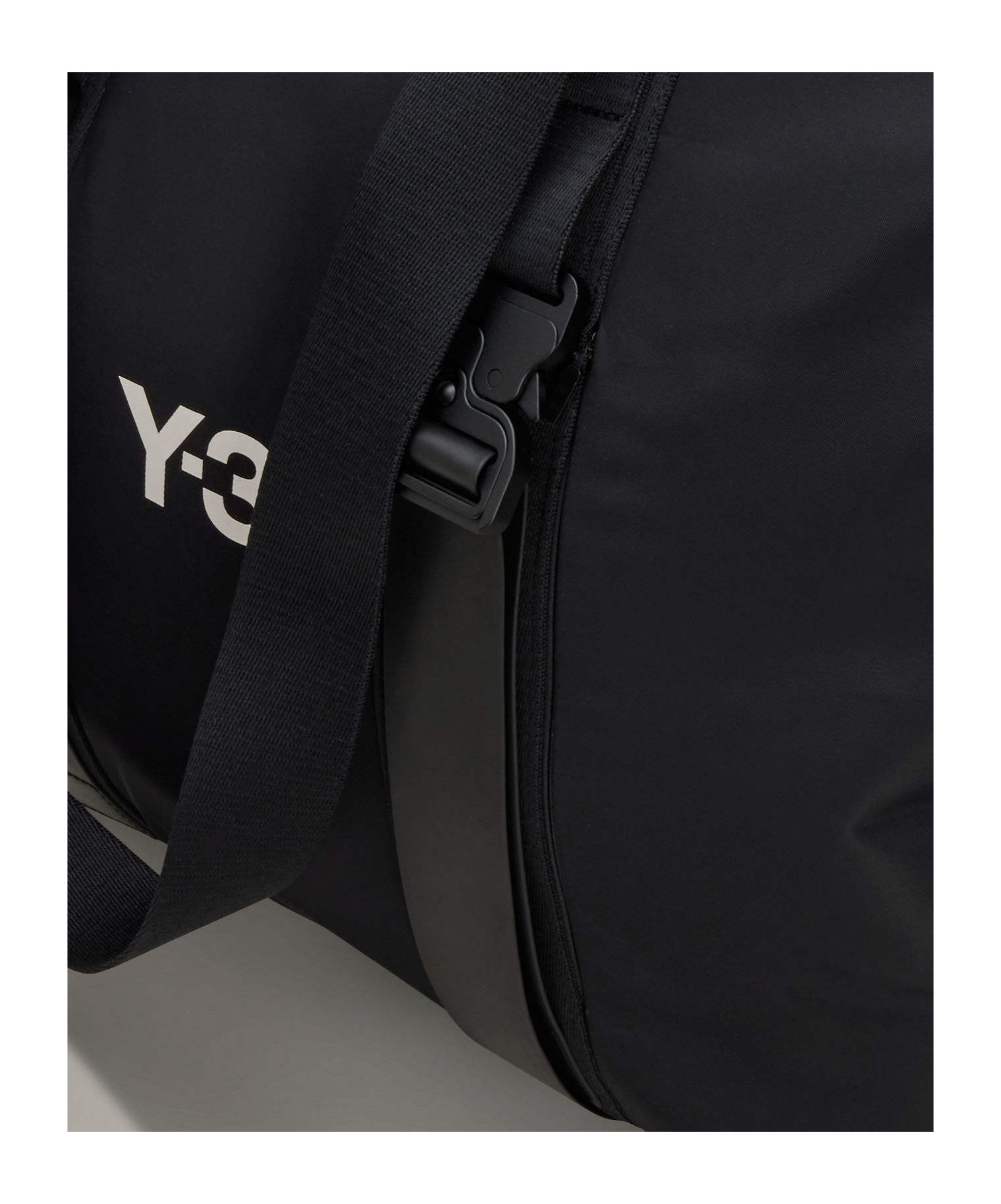 Y-3 Zippered Shoulder Bag In Black