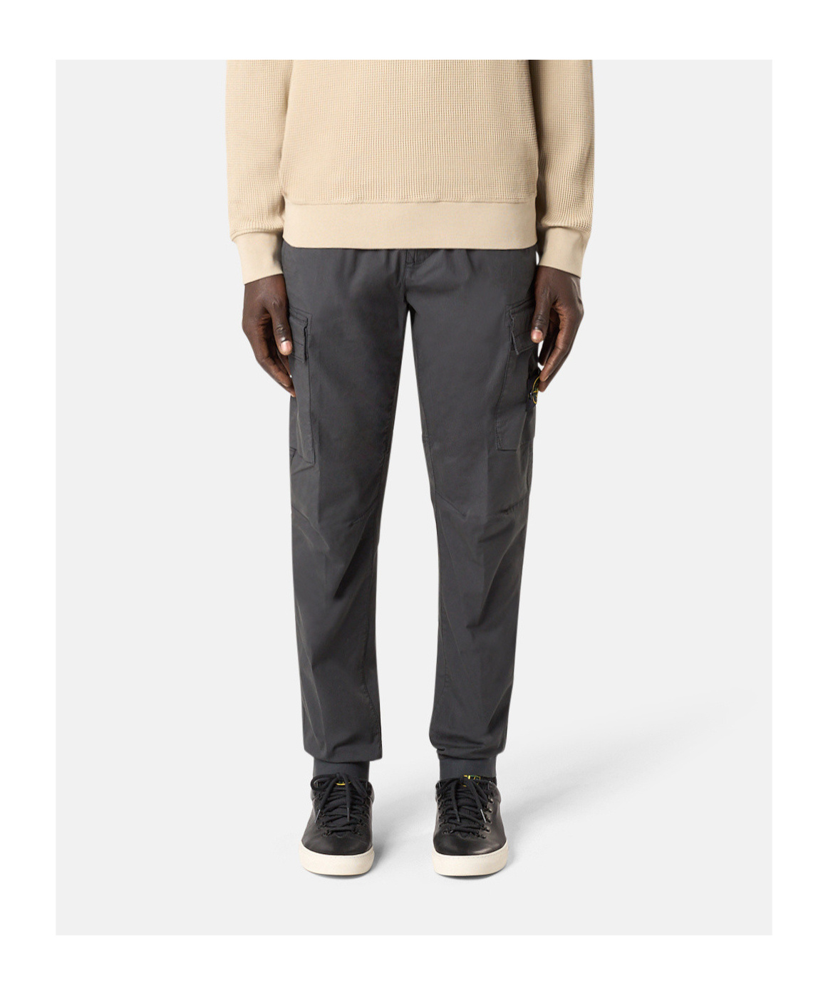 Stone Island Compass-motif Cargo Trousers In Gray