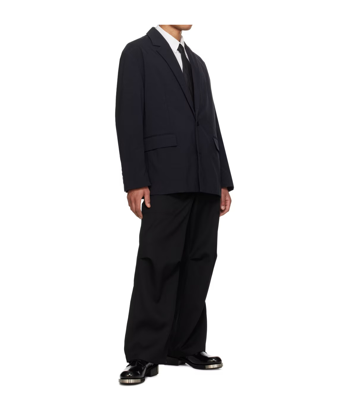 Juunj Button-down Flat-collar Blazer In Black