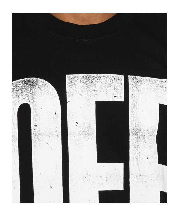 Off-white Graphic Skate Design Crewneck Short Sleeve T-shirt In Black