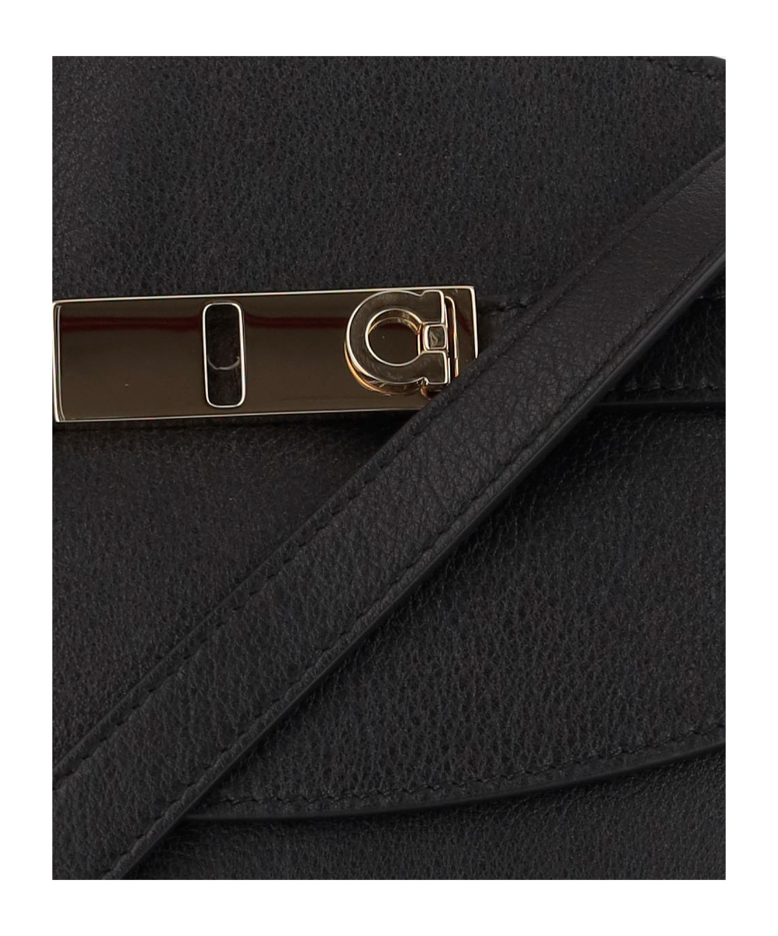 Ferragamo Hug Messenger Bag In Black