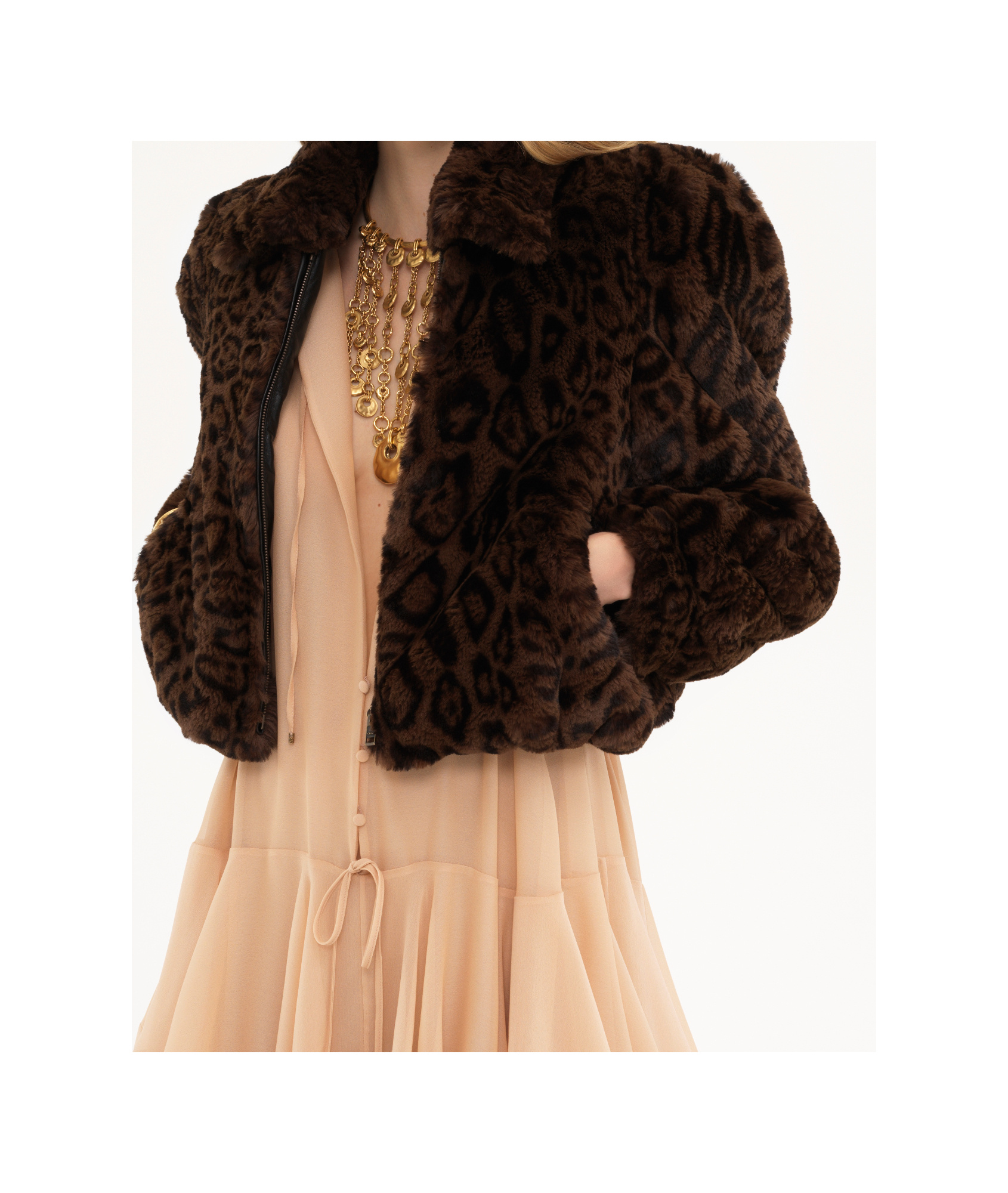 Chloé Leopard Print Faux Fur Cropped Jacket In Black