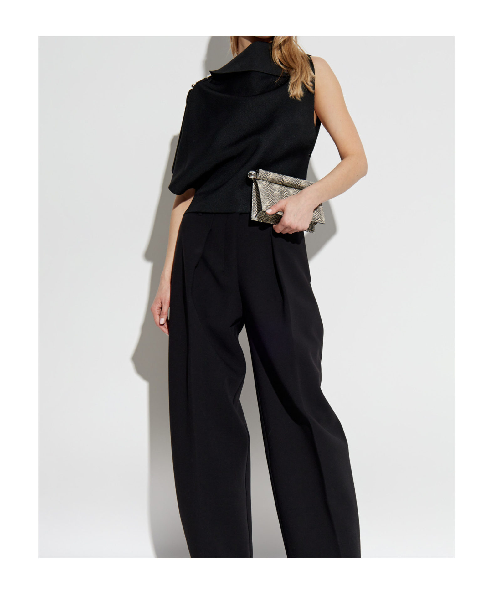 Jacquemus La Maille Trapeze In Black