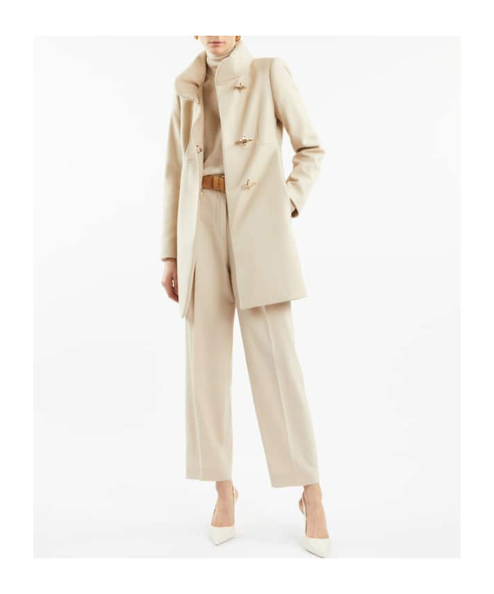 Fay Coats In Nude