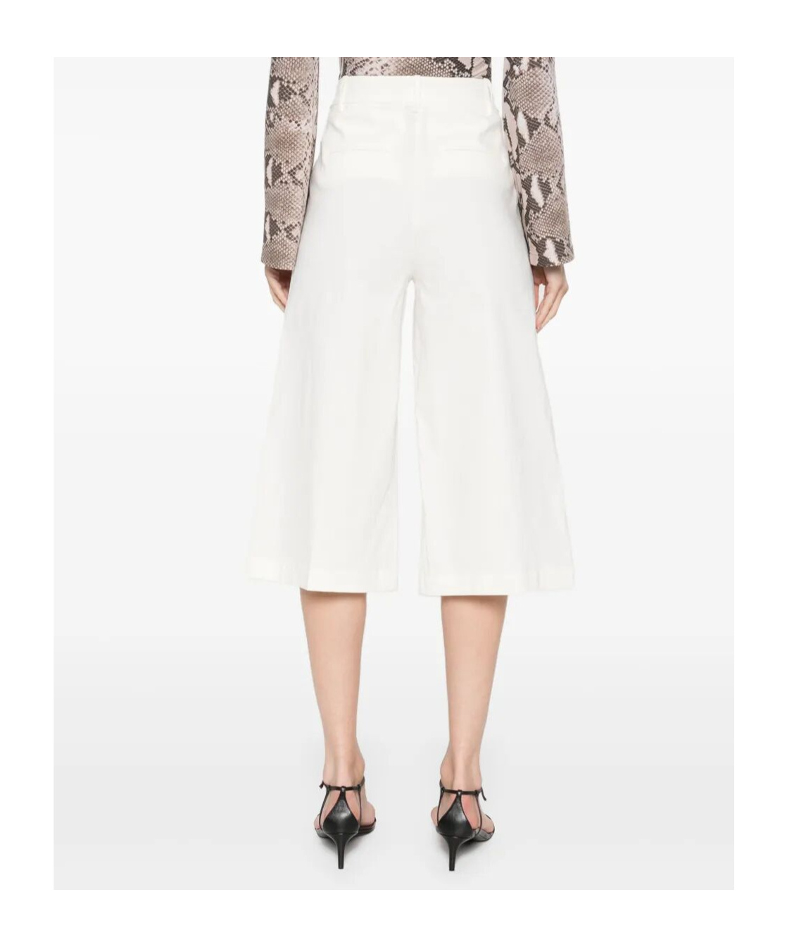 Pinko Tailored White Bermuda Shorts In White