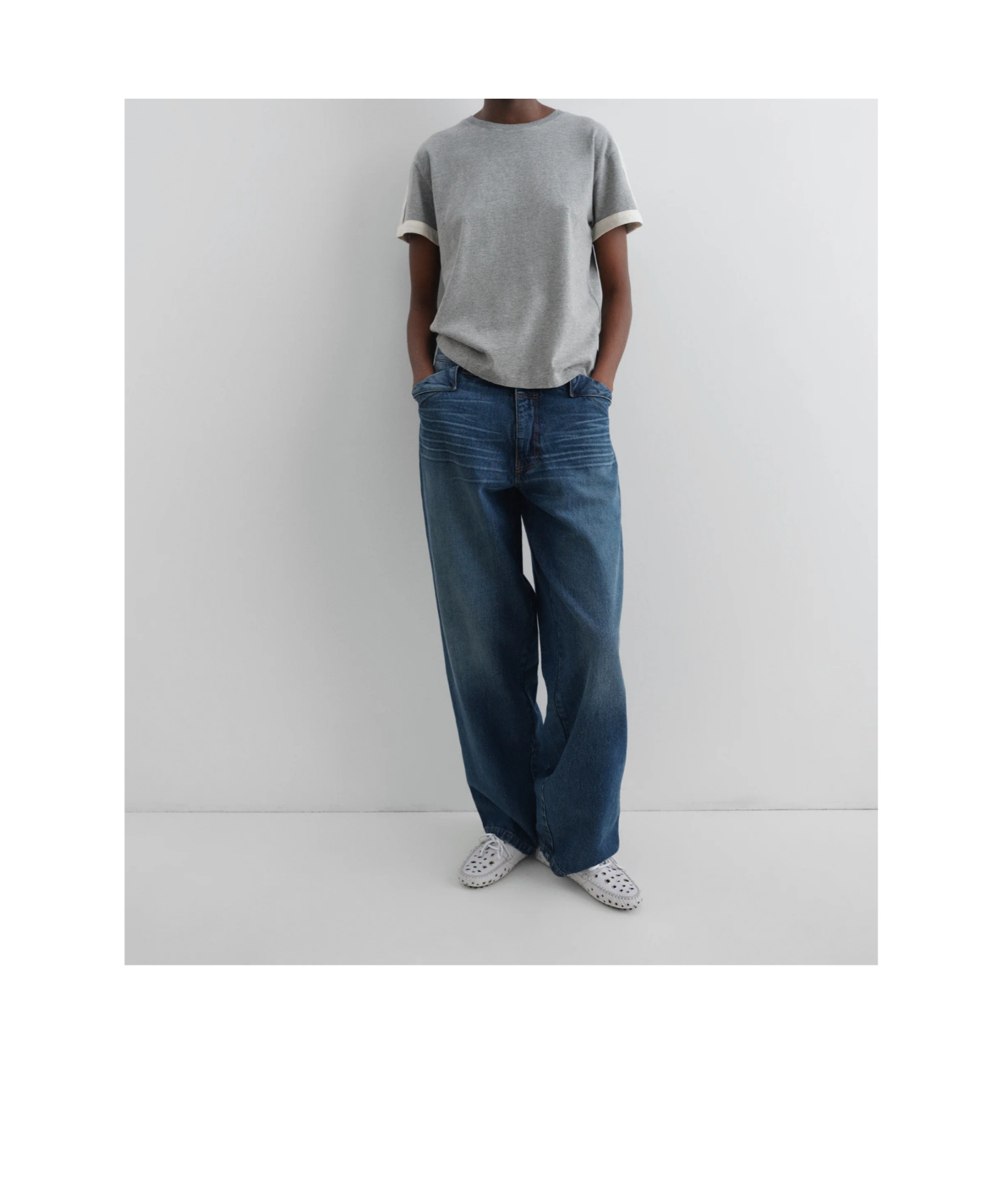 Gimaguas Suede Loafers With Bow And Perforated Design In White