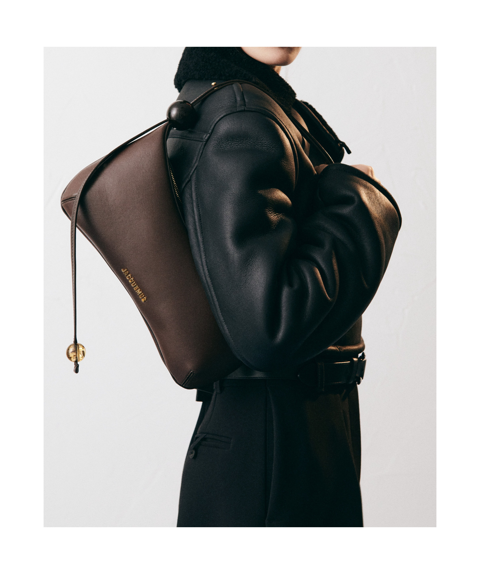 Jacquemus The Large Bisou Perle Shoulder Bag In Brown