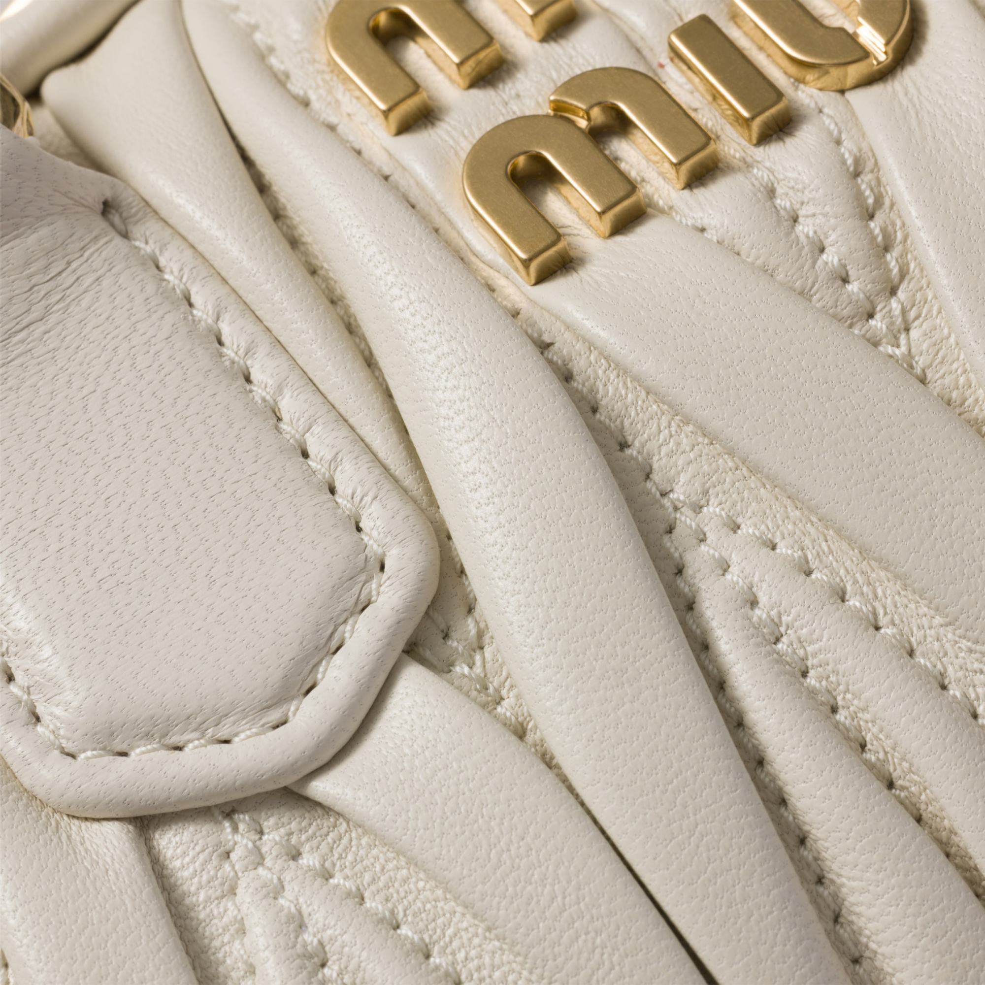 Miu Miu Zip Quilted Leather Top-handle Bag In White