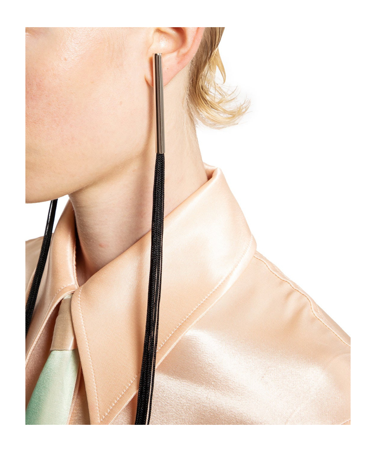 Jil Sander Gw9 Earrings In Black