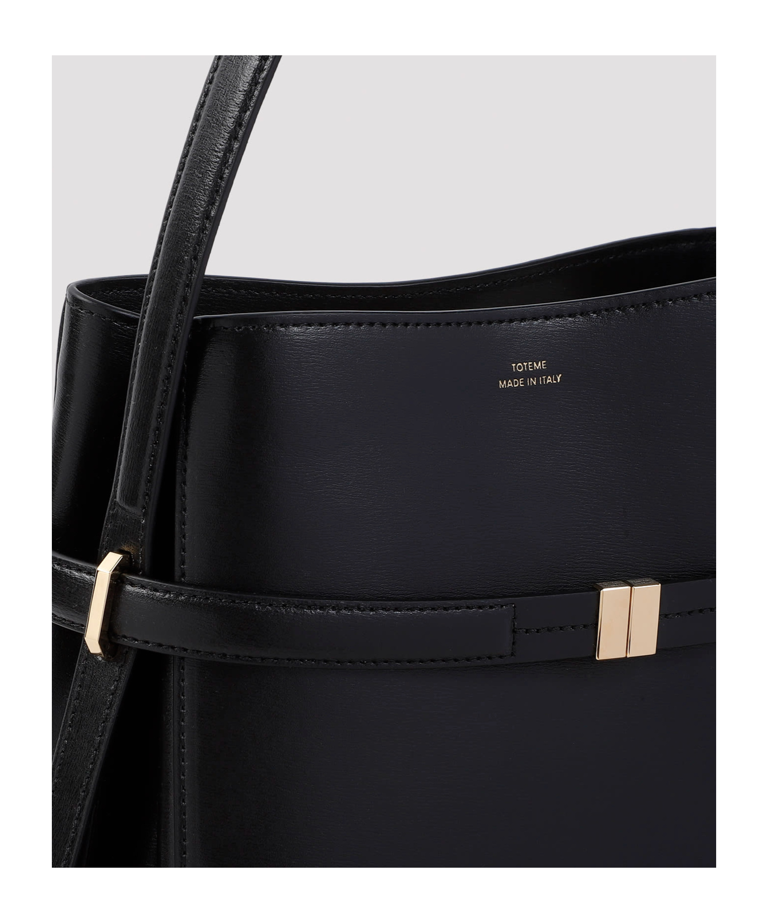 Totême Toteme Leather Belted Bucket Bag In Black