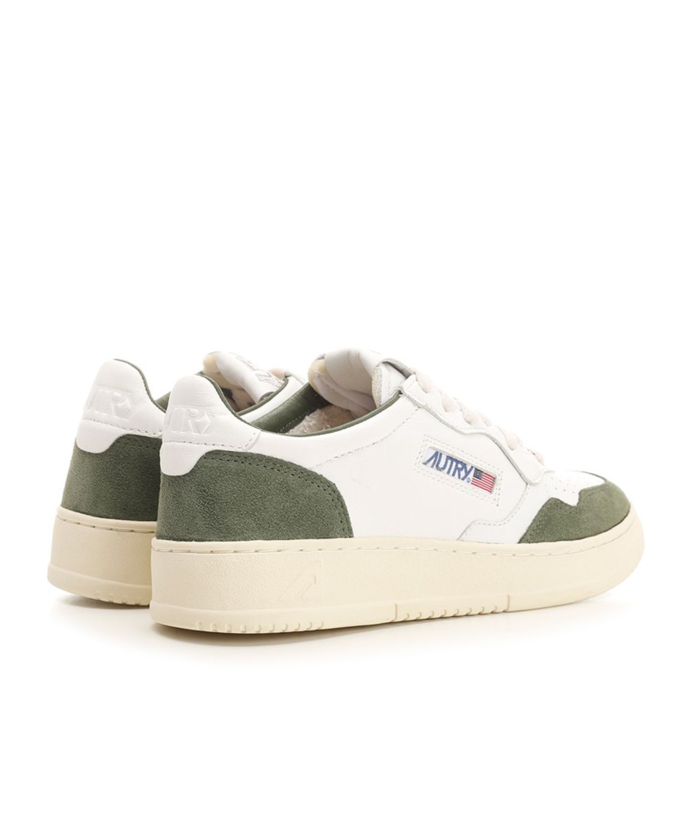 Autry Medalist Sneakers In White