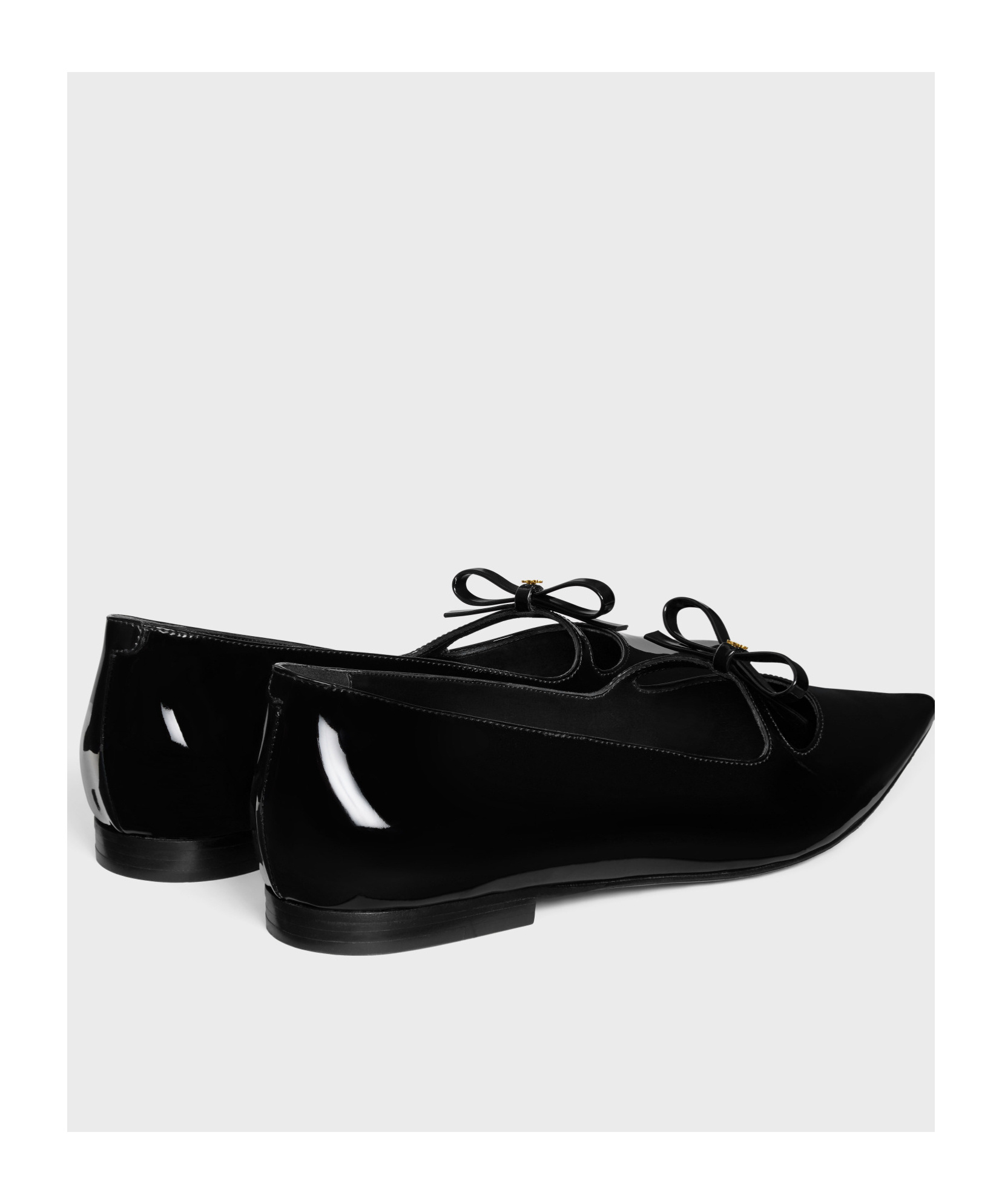 Celine Suzy Pointed Flat Shoes In Black