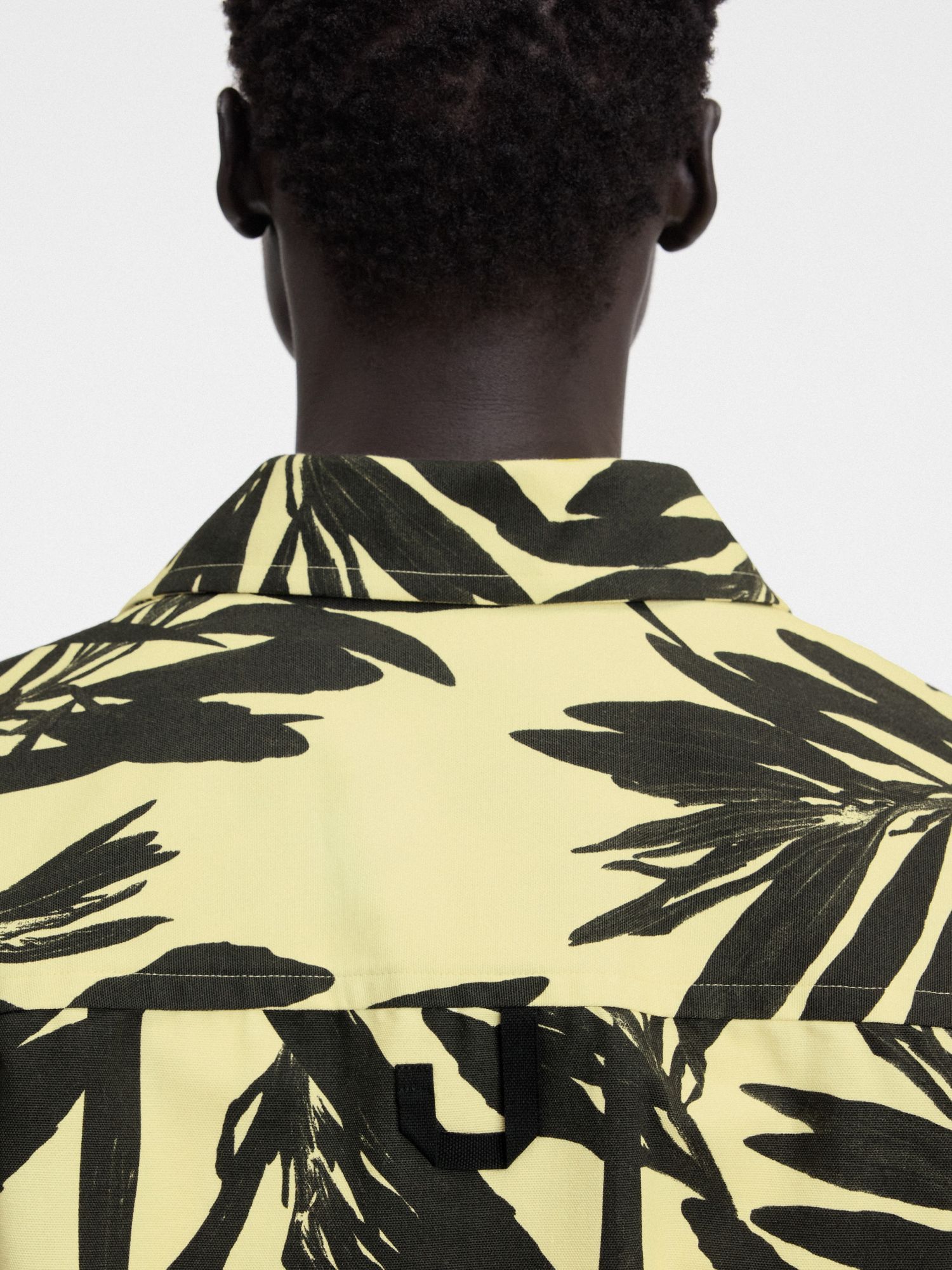 Jacquemus 'la Chemise Jean' Multicolor Bowling Shirt With Palm Print In Black