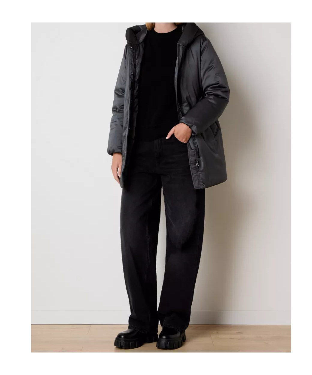 Woolrich Hooded Down Jacket In Black