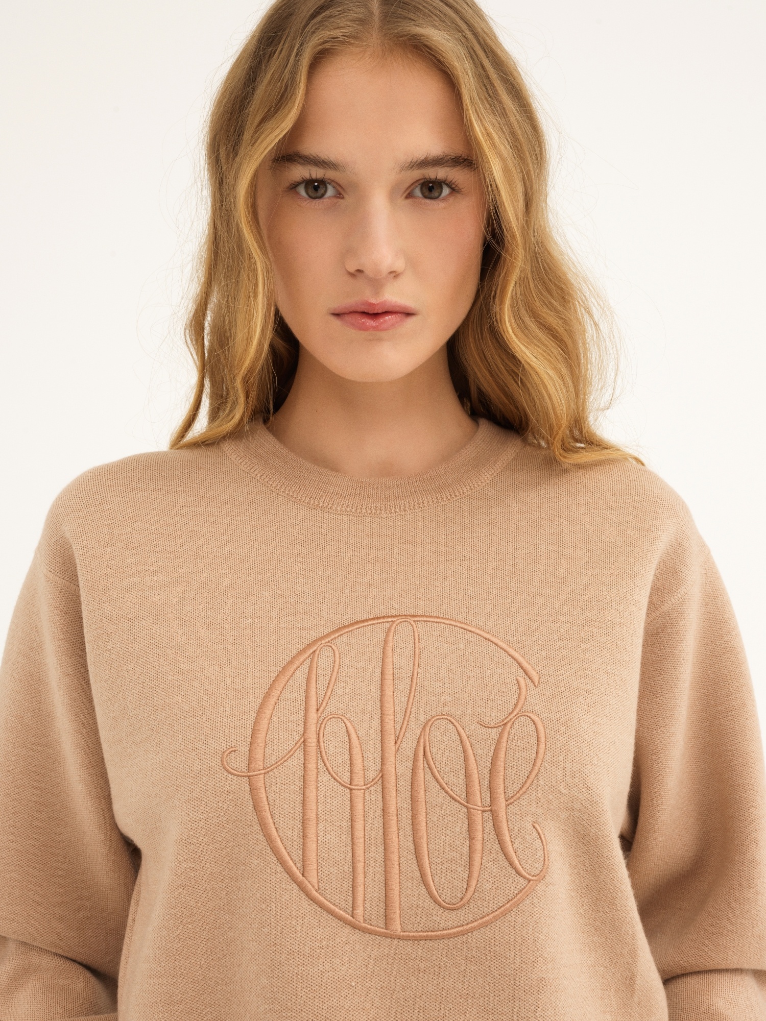 Chloé Logo Wool Sweater In Beige