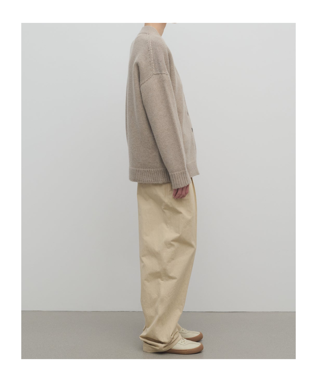 The Row Lilas Light Khaki Cotton And Linen Trousers In Nude
