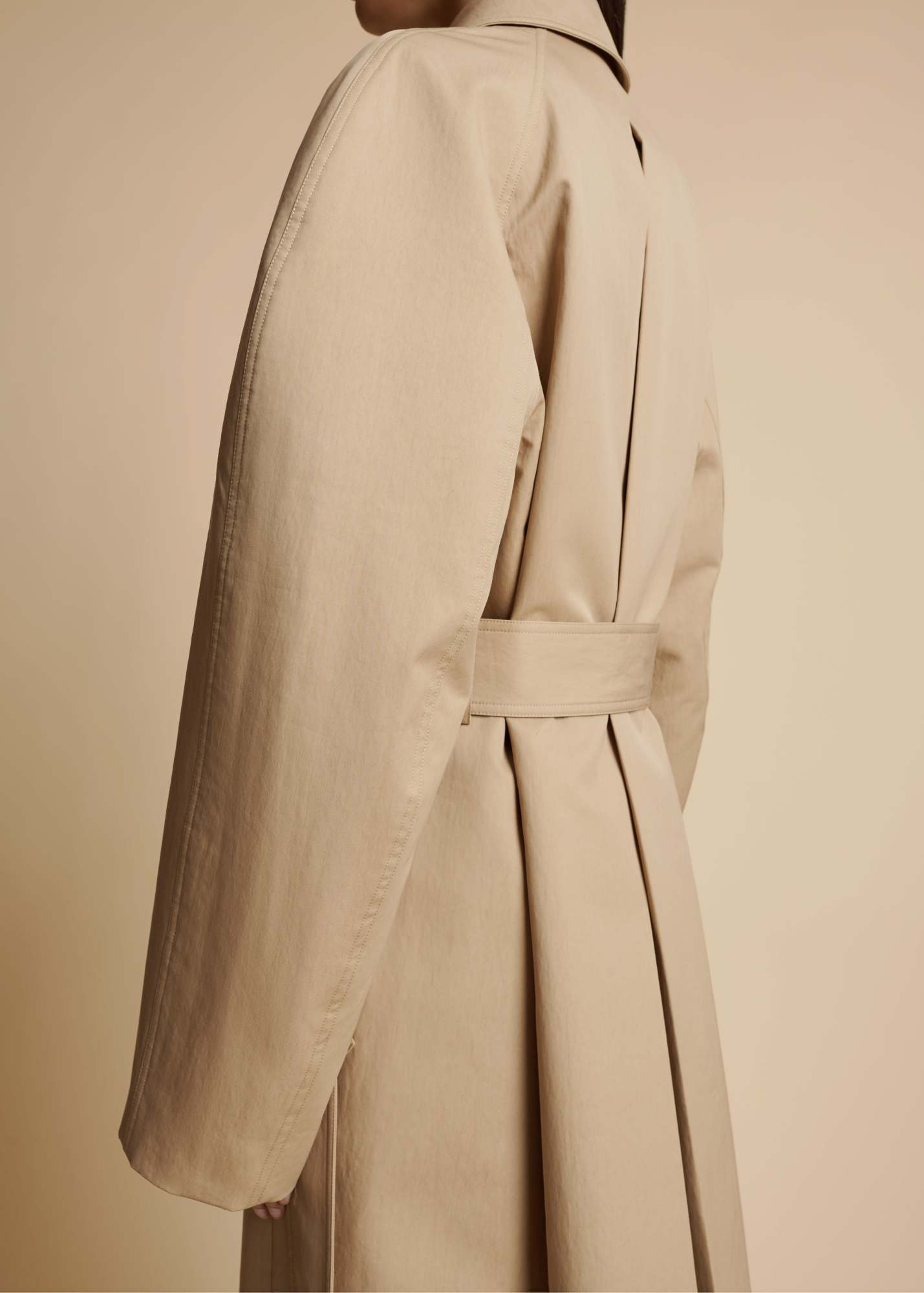 Khaite The Roth Trench Coat Beige In Gold